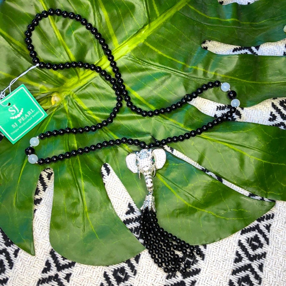 NWT Obsidian Embellished Elephant Neck Piece